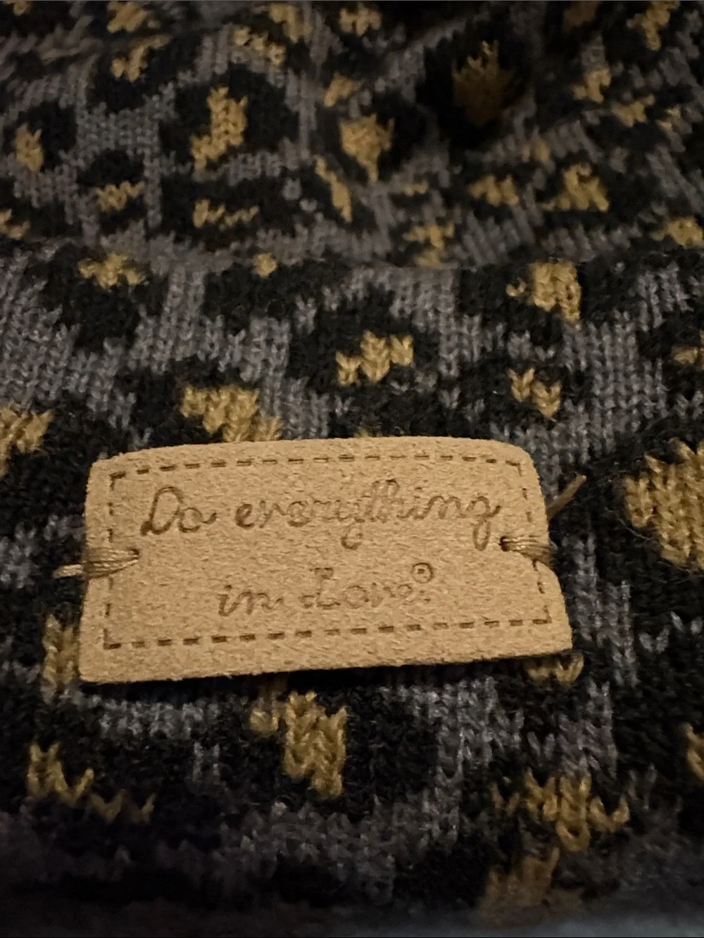 Do everything in love Leopard Knit Beanie - Gray & Gold